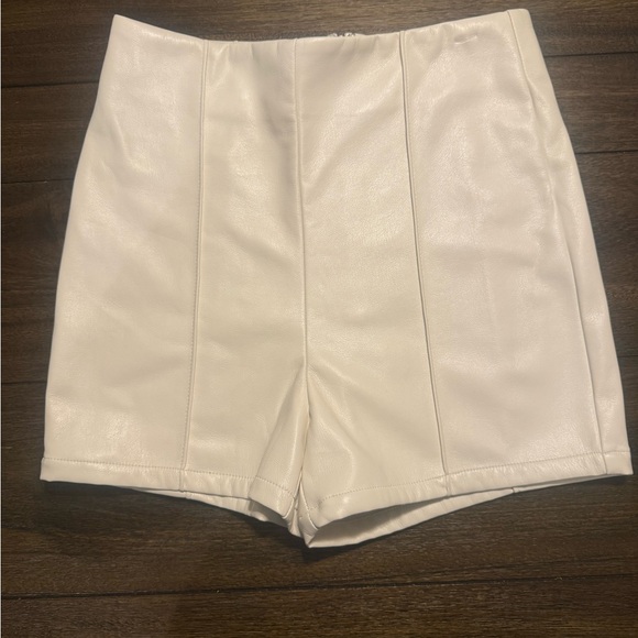 AKIRA Pants - AKIRA Cream Faux High Waist Shorts Panel Seam Vegan Leather NET Size S